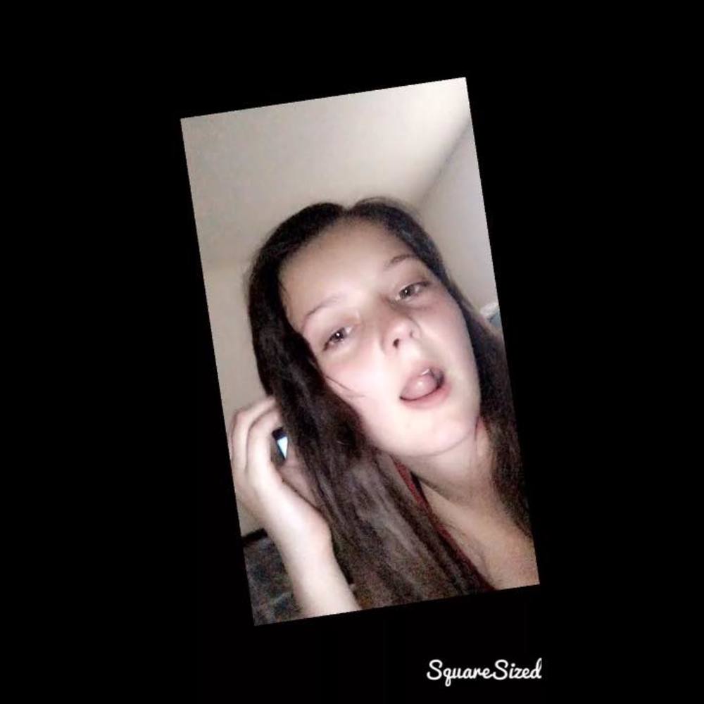 Meet your Posher, Hali